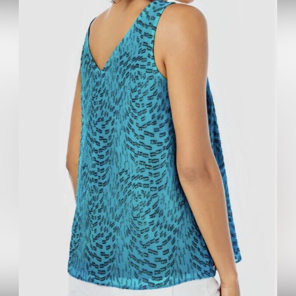 Lilly Pulitzer Blue Sleeveless Relaxed Tank Top, S - Picture 2 of 9